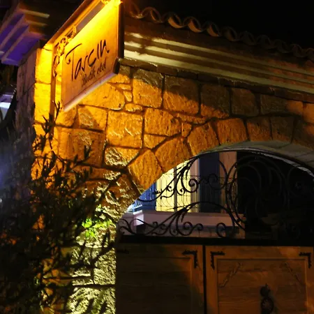 מלון Tarcin (adults Only) אלאקאטי